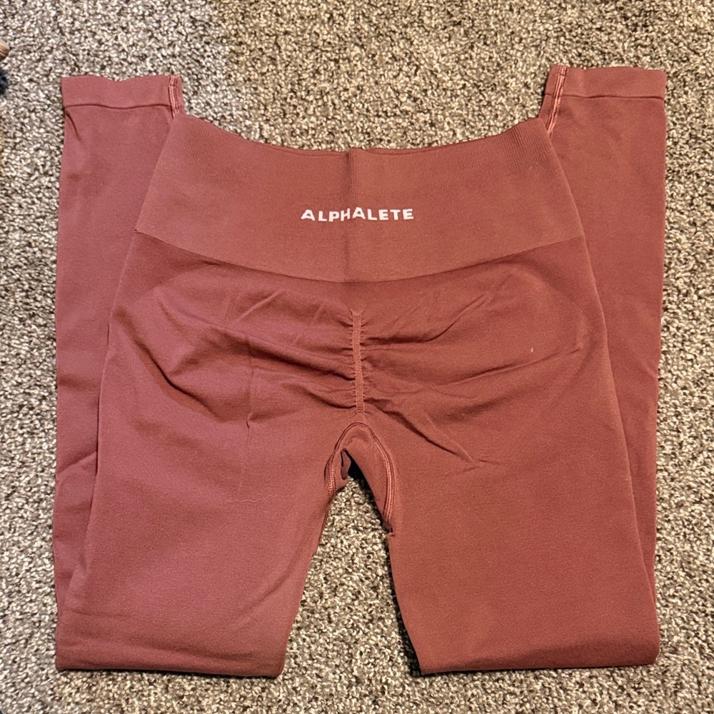 Alphalete Amplify - Rose High Rise Leggings